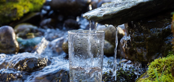 天然水との違い